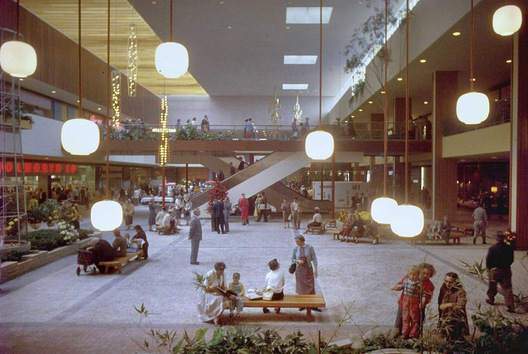 1.Southdale Mall 1956 Life Magazine