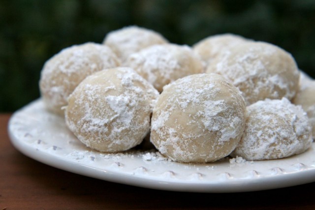 13Italian wedding cookies