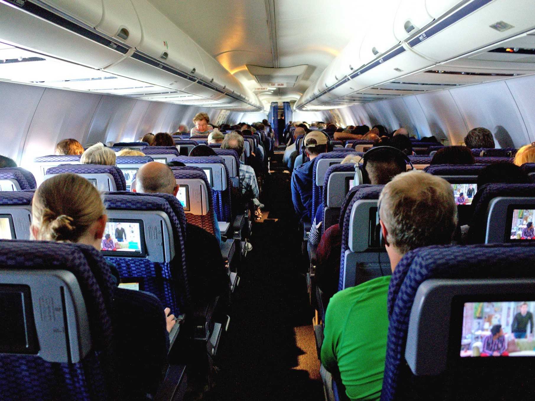 01airplane passengers