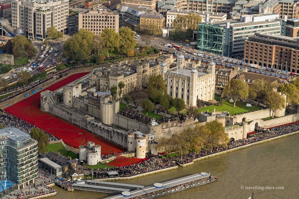 01torre di londra papaveri veduta aerea